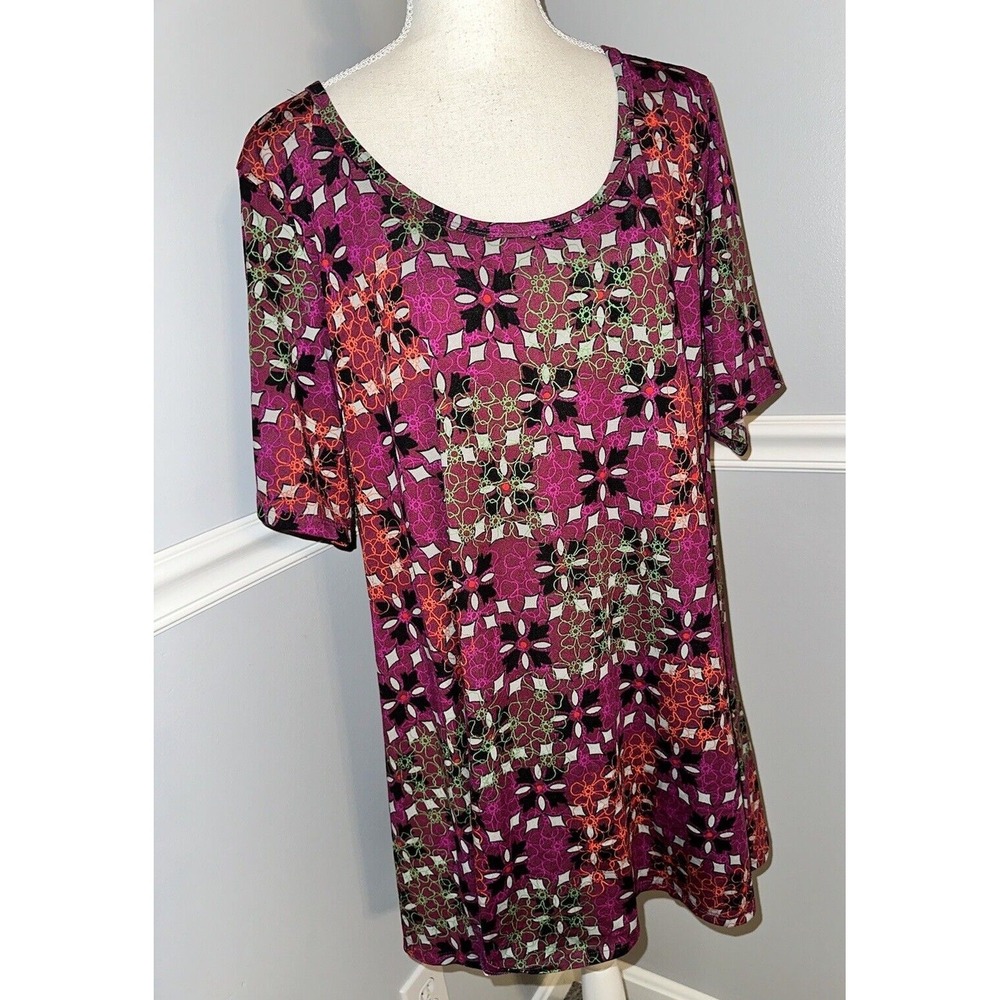 New LulaRoe Shirt Size 3XL Tunic Scoop Neck Short Sleeves Soft Stretch
